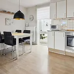Lägenhet Aappo - 2-3km From The Sea By Interhome