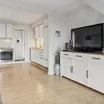 Lägenhet Aappo - 2-3km From The Sea By Interhome